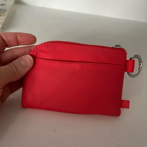 Lululemon Clippable Card Pouch - Picture 4 of 5